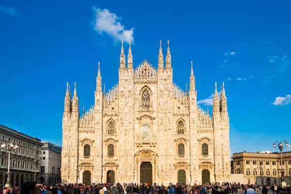 Milánská katedrála z náměstí — Stock fotografie