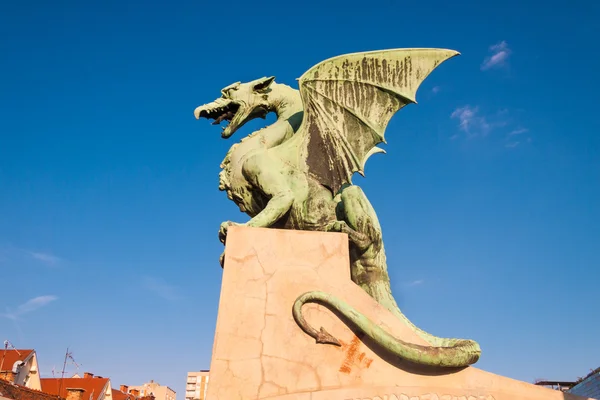 Знаменитий міст дракон Любляна — стокове фото
