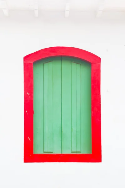 Buntes Vintage-Fenster. — Stockfoto