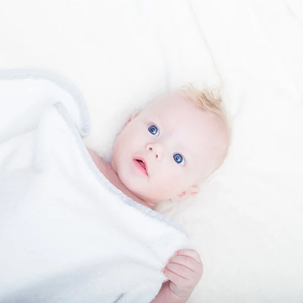 Baby with blue eyes — Stock Photo, Image