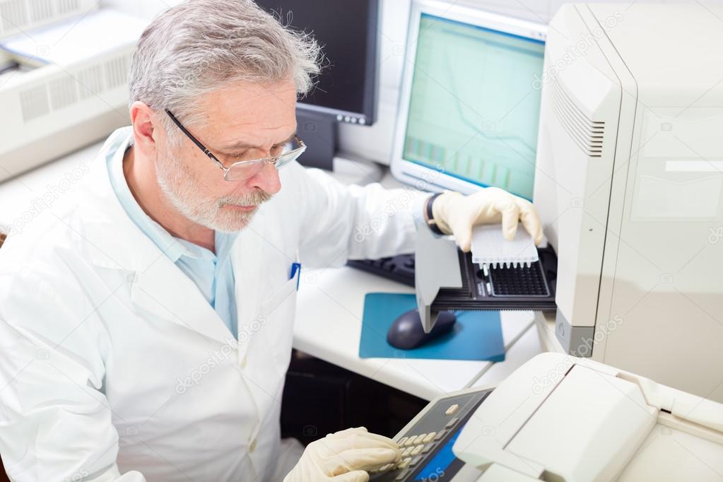 Life scientist researching in the laboratory.