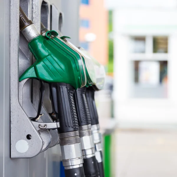 Bränslepump i en bensinstation. — Stockfoto