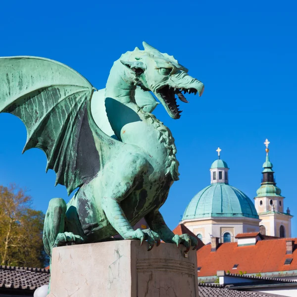 Dragon bridge, Liubliana, Eslovénia, Europa . — Fotografia de Stock