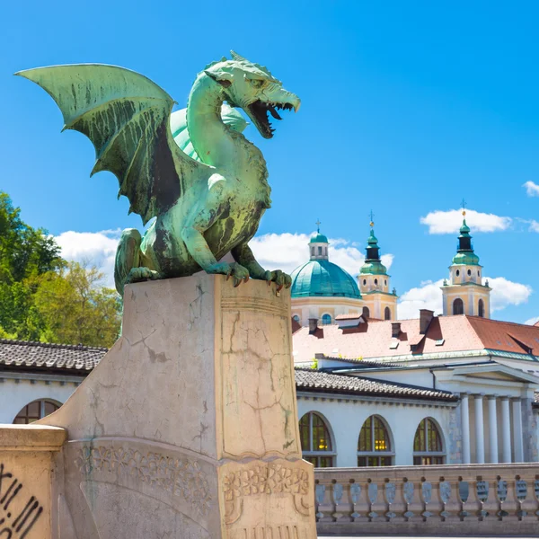 Dragon bridge, Liubliana, Eslovénia, Europa . — Fotografia de Stock