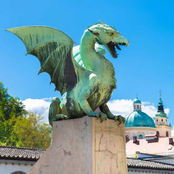 Dragon bridge, Liubliana, Eslovénia, Europa . — Fotografia de Stock