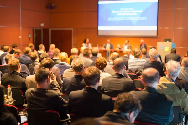 Pubblico nella sala conferenze. — Foto Stock