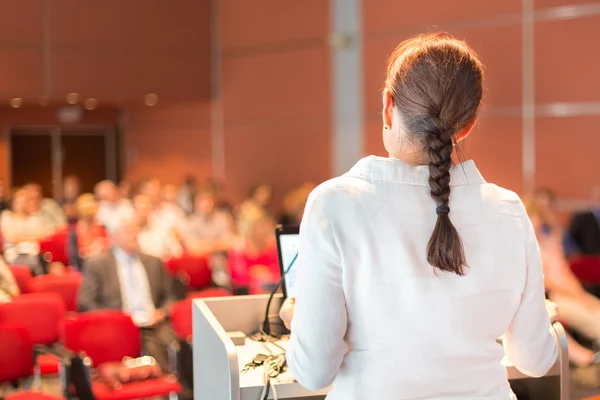 Female academic professor lecturing at the faculty. — Stock Photo, Image