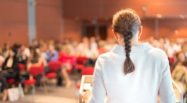 kadın akademik Profesör öğretim ders.