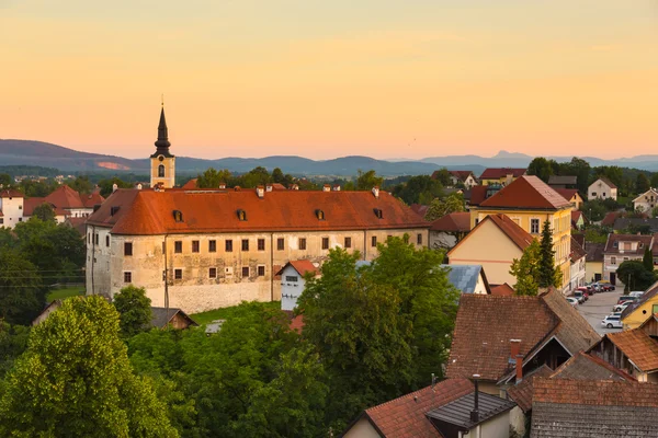 Panorama de Metlika, Eslovenia, Europa . — Foto de Stock