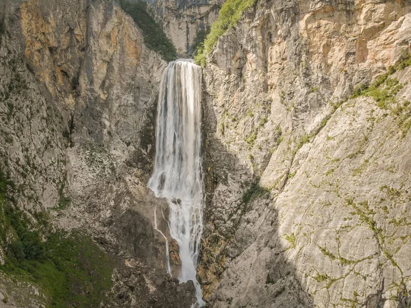 Wodospad Boka w Triglav National Park, Słowenia, Bovec, Europa — Zdjęcie stockowe