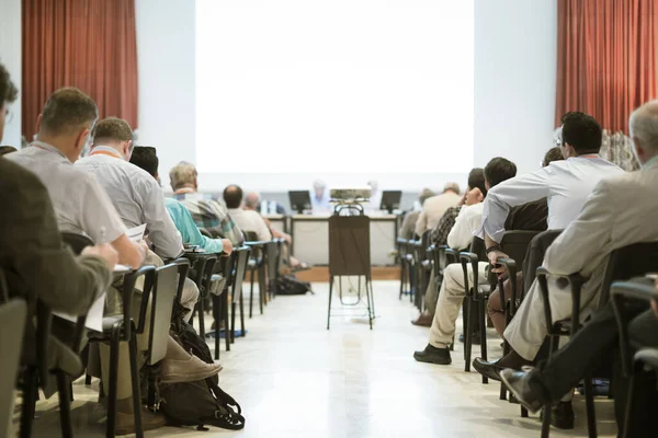 Audiência na sala de conferências. — Fotografia de Stock