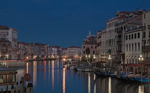 O Grande Canal em Veneza à noite — Fotografia de Stock