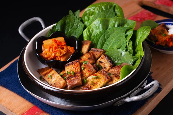 Asian Food Concept Homemade Korean Grilled Pork Belly Bbq Samgyeopsal 免版税图库图片