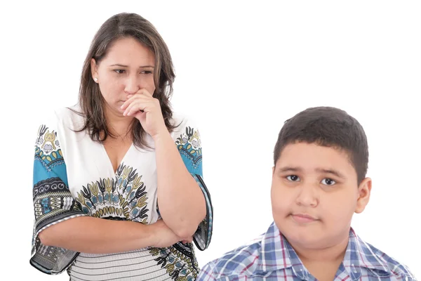 Problemi tra la madre e suo figlio. Problemi familiari. Concentrati su t — Foto Stock