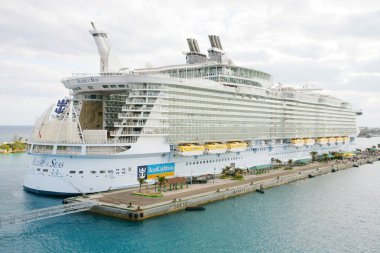 Nassau, Bahamalar-Şubat 4 royal caribbean, allure docke denizlerin