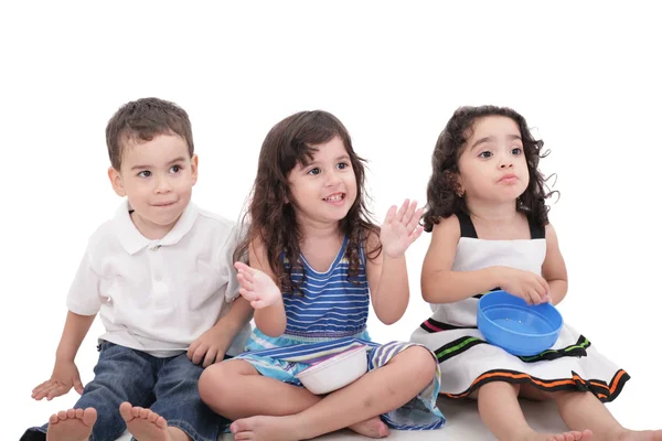 Childrens looking up surprised — Stock Photo, Image