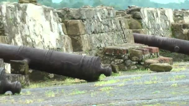 Fort San Geronimo was an ancient Spanish fortress built in Portobelo, Panama to protect the transportation of goods from South America to Spain — Stock Video
