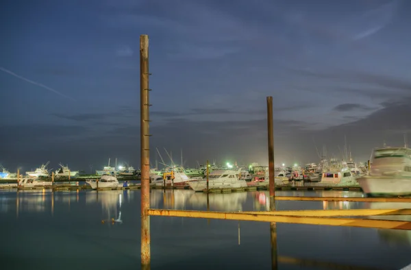 Reflexion der Boote in der panama city bay, panama city, panama — Stockfoto