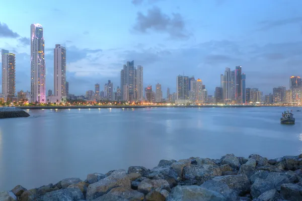 Skyline del centro di Panama e baia di Panama, Panama, Central Am — Foto Stock