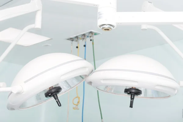 Surgical lamps in operation room — Stock Photo, Image