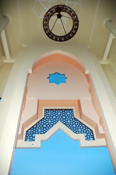 Adorno de la mezquita Baitul Izzah en Tarakan Indonesia — Foto de Stock