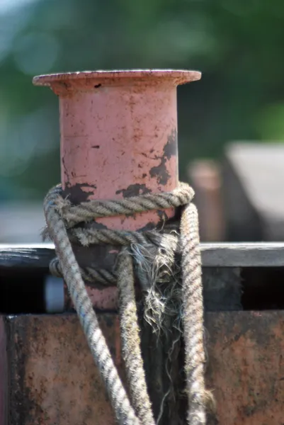 Touw aanmeren mast schip — Stockfoto