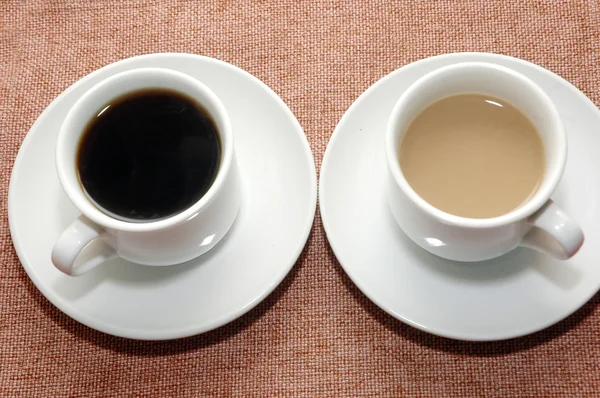 Black coffee or coffee with creamer — Stock Photo, Image