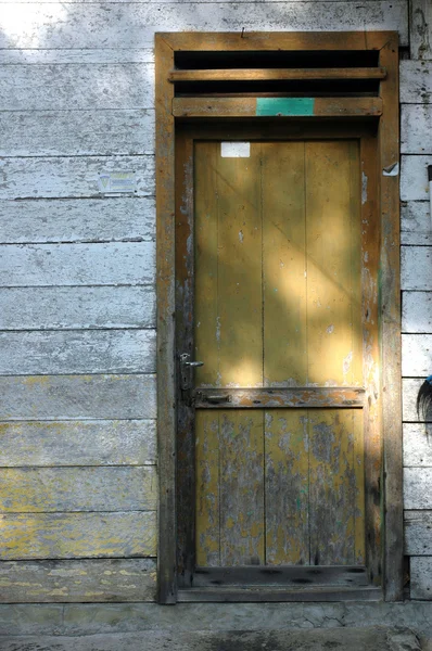 Porta de madeira velha — Fotografia de Stock