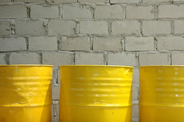 Tři žluté steel drum — Stock fotografie