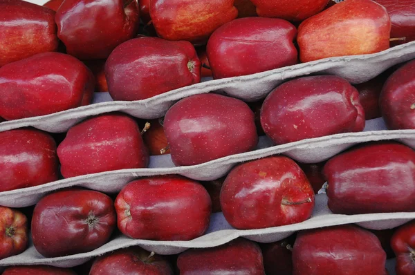 Stapel roter Apfel — Stockfoto