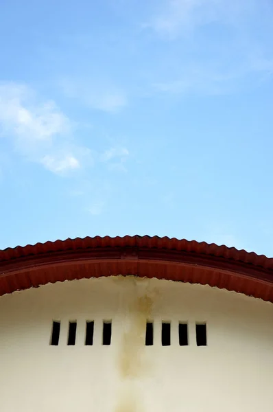 Telhado de um edifício antigo — Fotografia de Stock