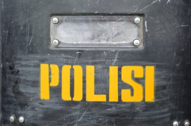 Polis kalkanı