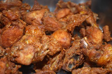 Kızarmış tavuk.