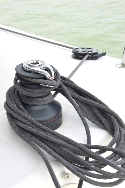 Rope pulley on a yacht — Stock Photo, Image