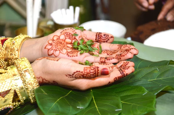 Henna On Hands — Stock Photo, Image