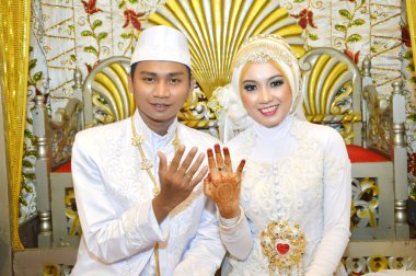 Endonezya gelin çiftler