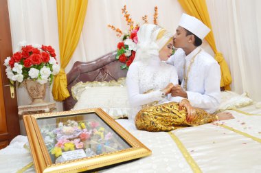 Endonezya gelin çiftler