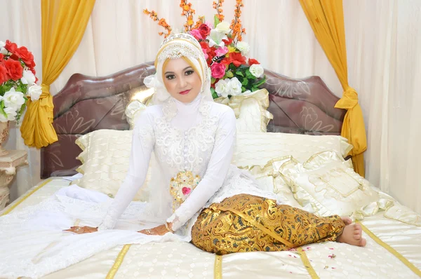 Indonesian bride — Stock Photo, Image