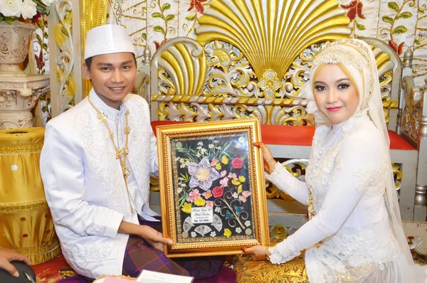 Indonesia novias parejas — Foto de Stock