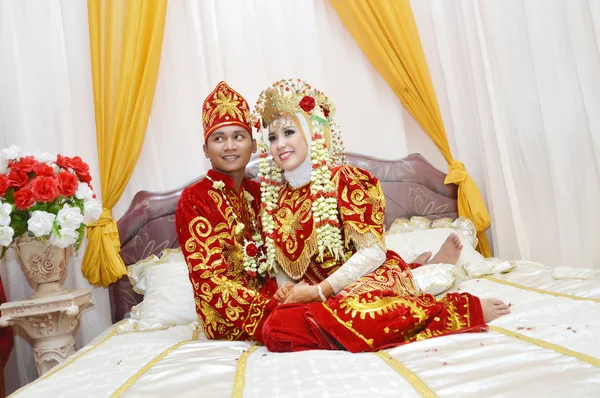 Indonesia novias parejas — Foto de Stock