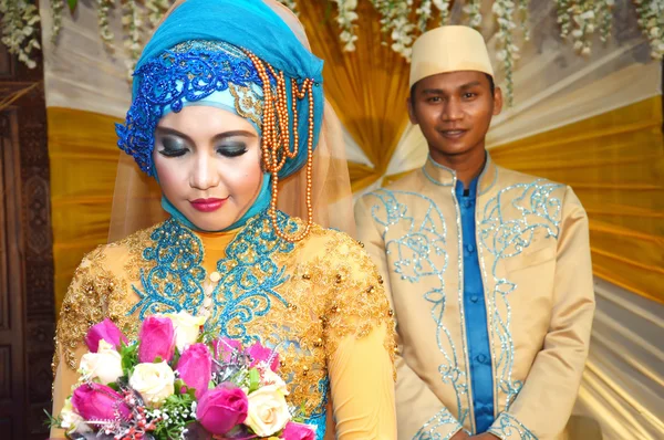 Couples mariés indonésiens — Photo