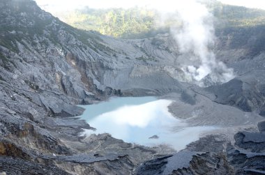 tangkuban perahu dağ