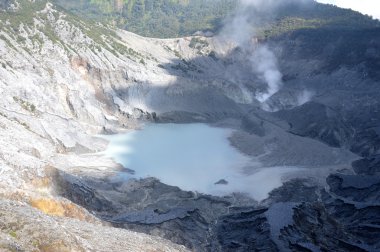 tangkuban perahu dağ
