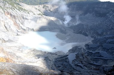 tangkuban perahu dağ