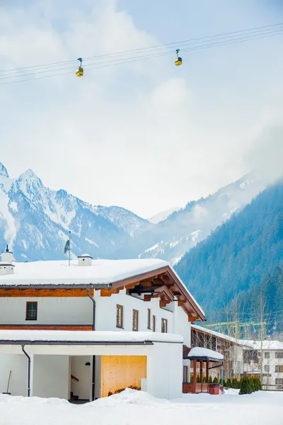 Casa de férias de inverno — Fotografia de Stock