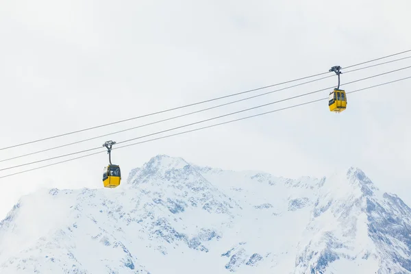Cadeiras de elevador de esqui — Fotografia de Stock