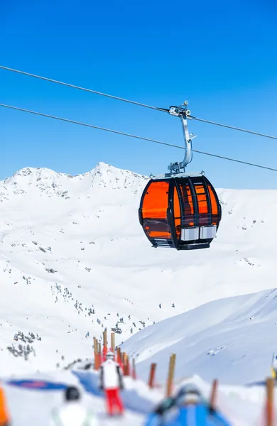 Ski lift chairs — Stock Photo, Image