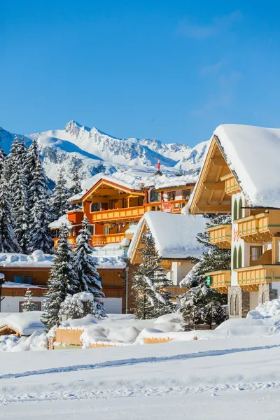 Vinter semesterhus — Stockfoto