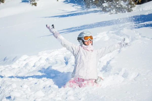 Férias de inverno, menina de esqui — Fotografia de Stock