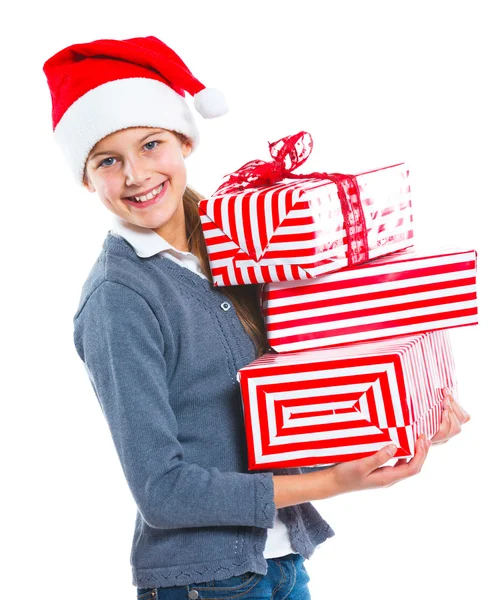 Niedliches Mädchen mit Weihnachtsmann-Hut mit Geschenkbox — Stockfoto